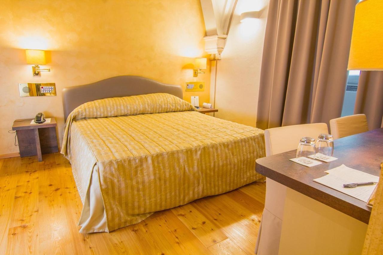Hotel Parco Borromeo - Monza Brianza Чезано-Мадерно Экстерьер фото