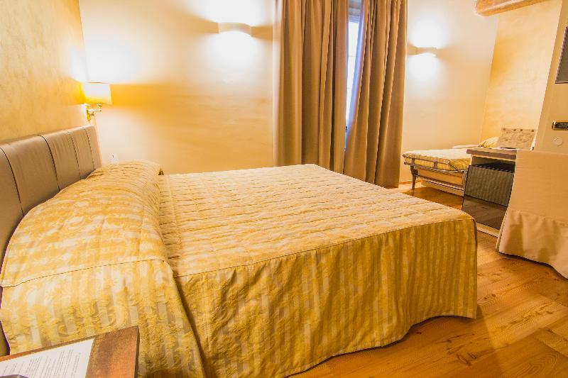 Hotel Parco Borromeo - Monza Brianza Чезано-Мадерно Экстерьер фото
